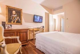 Golden Tower Hotel & Spa