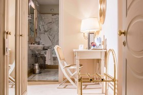 Golden Tower Hotel & Spa
