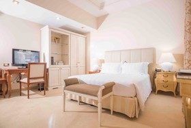 Golden Tower Hotel & Spa
