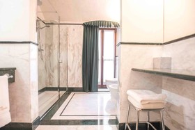Golden Tower Hotel & Spa
