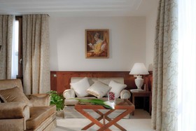 Golden Tower Hotel & Spa
