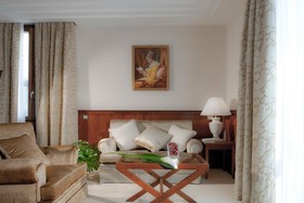 Golden Tower Hotel & Spa