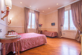 Hotel Aurora