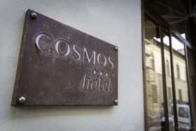 Hotel Cosmos