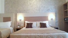 Hotel Luxor Florence