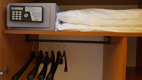 Hotel Maxim Axial