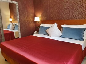 Hotel Maxim Axial