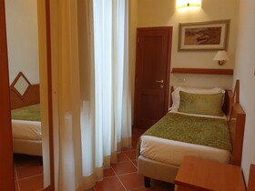 Hotel Maxim Axial