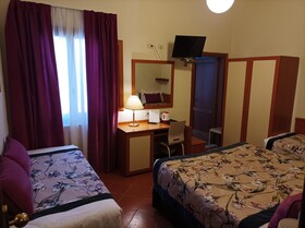 Hotel Maxim Axial