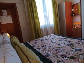Hotel Maxim Axial