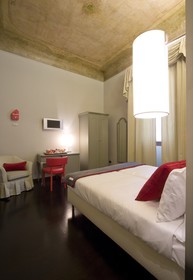 Hotel Rosso 23