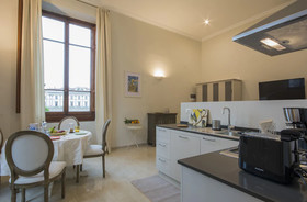 Iris Apartments