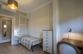 Iris Apartments