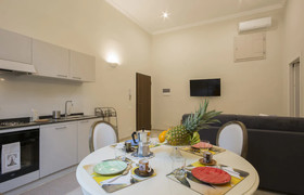 Iris Apartments