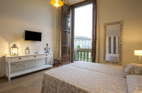Iris Apartments