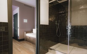 Joy Hotel