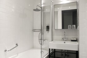 Joy Hotel