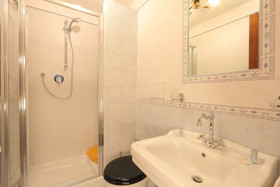Katti House Bed & Breakfast