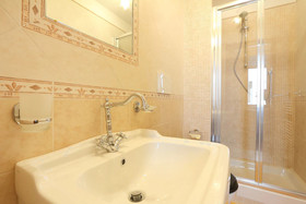 Katti House Bed & Breakfast