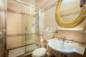Katti House Bed & Breakfast