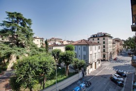 Kometa Suites & Apartments