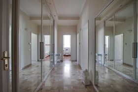 Kometa Suites & Apartments