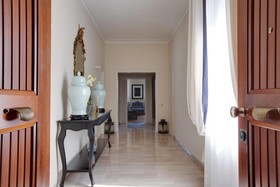 Kometa Suites & Apartments