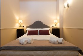 La Croce D'oro Apartments