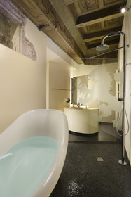 Leone Blu Suites UNA Esperienze