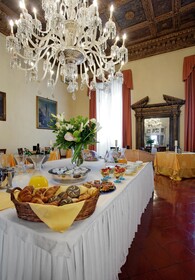 Palazzo Magnani Feroni