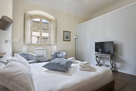 Pauline Suites