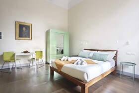 Pauline Suites