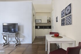 Pauline Suites