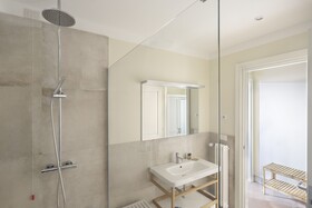 Pauline Suites