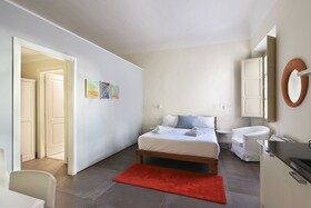 Pauline Suites