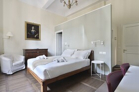 Pauline Suites