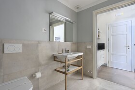 Pauline Suites