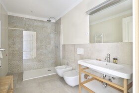 Pauline Suites