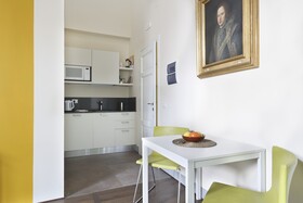 Pauline Suites