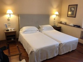 Hotel Pierre