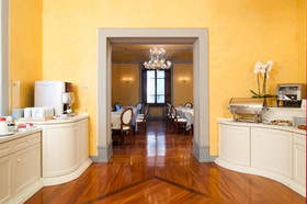 Hotel Pierre