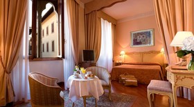 Hotel Pierre