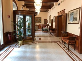Hotel Pierre