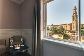 Plaza Hotel Lucchesi