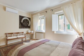 Ponte Vecchio Balcony