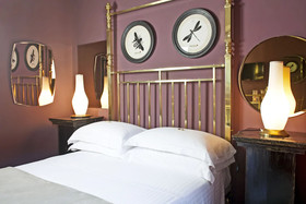 Porcellino Gallery Art Boutique B&B