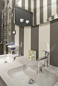 Porcellino Gallery Art Boutique B&B