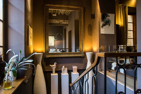 Porcellino Gallery Art Boutique B&B