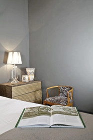 Porcellino Gallery Art Boutique B&B