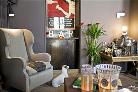 Porcellino Gallery Art Boutique B&B